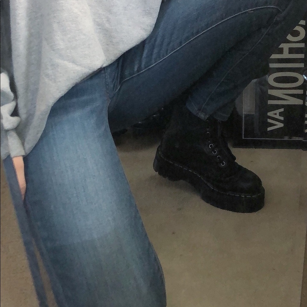 straight leg cropped jeans